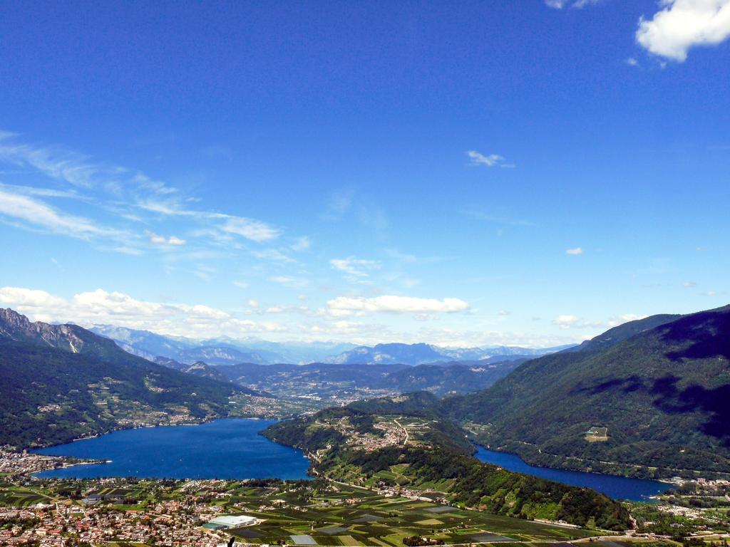 La Terrazza Sul Lago ペルジーネ・ヴァルスガーナ エクステリア 写真